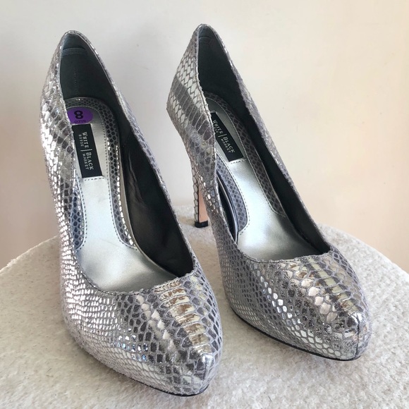 White House Black Market Metallic Silver Snake Heels Pumps scallop edge size 8 - Picture 10 of 17